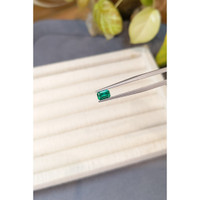 0.51 Ct. Emerald from Russia Life Style
