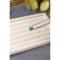 0.51 Ct. Emerald from Russia Life Style