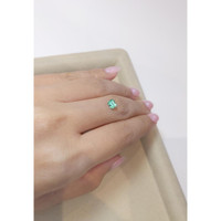 0.50 Ct. Emerald from Russia Life Style