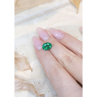 2.75 Ct. Emerald from Zambia Life Style