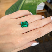7.39 Ct. Emerald from Zambia Life Style