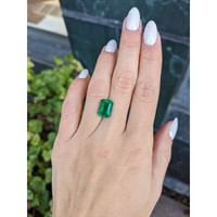 4.05 Ct. Emerald from Zambia Life Style