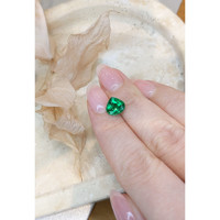 2.08 Ct. Emerald from Zambia Life Style
