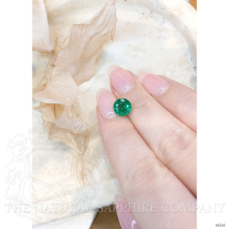 Loose Emerald - Round 2.16 Ct. - #E6241 | The Natural Emerald Company