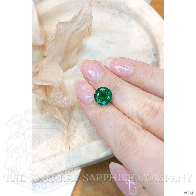 Loose Emerald - Round 3.45 Ct. - #E6243 | The Natural Emerald Company