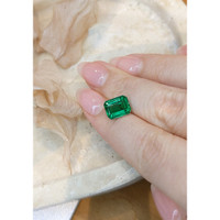 3.90 Ct. Emerald from Zambia Life Style