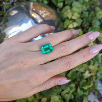 7.52 Ct. Emerald from Colombia Life Style