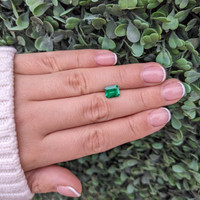 1.83 Ct. Emerald from Colombia Life Style