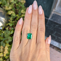 3.30 Ct. Emerald from Colombia Life Style