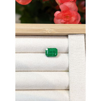 3.71 Ct. Emerald from Zambia Life Style