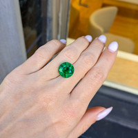 6.90 Ct. Emerald from Zambia Life Style