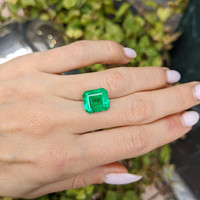 6.01 Ct. Emerald from Ethiopia Life Style