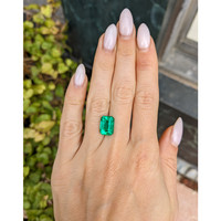 4.71 Ct. Emerald from Colombia Life Style