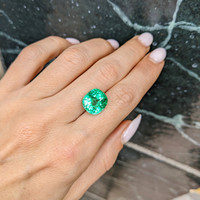 6.45 Ct. Emerald from Colombia Life Style