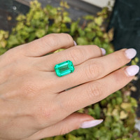 6.32 Ct. Emerald from Colombia Life Style