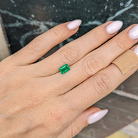 0.98 Ct. Emerald from Zambia Life Style