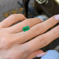 1.70 Ct. Emerald from Colombia Life Style