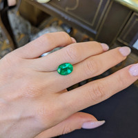 2.98 Ct. Emerald from Afghanistan Life Style