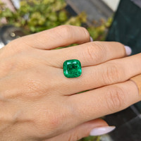 4.43 Ct. Emerald from Colombia Life Style