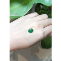 3.32 Ct. Cabochon Emerald from Zambia Life Style