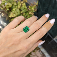 4.00 Ct. Emerald from Colombia Life Style