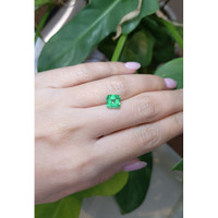 1.71 Ct. Emerald from Afghanistan Life Style