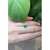 1.47 Ct. Emerald from Afghanistan Life Style