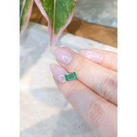 0.98 Ct. Emerald from Brazil Life Style