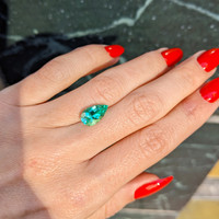 2.23 Ct. Emerald from Colombia Life Style