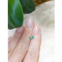 0.56 Ct. Emerald from Colombia Life Style