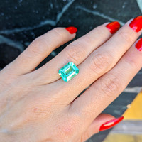 3.21 Ct. Emerald from Colombia Life Style