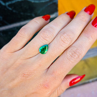 1.42 Ct. Emerald from Zambia Life Style