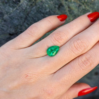 2.58 Ct. Emerald from Zambia Life Style