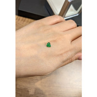 0.47 Ct. Emerald from Colombia Life Style