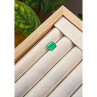 1.95 Ct. Emerald from Colombia Life Style