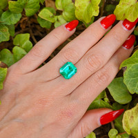 4.20 Ct. Emerald from Colombia Life Style