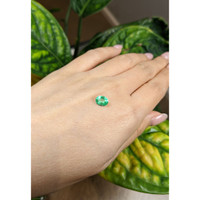 1.02 Ct. Emerald from Ethiopia Life Style