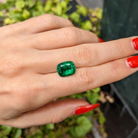 4.96 Ct. Emerald from Colombia Life Style