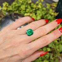 5.04 Ct. Emerald from Colombia Life Style