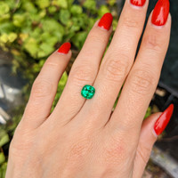 1.51 Ct. Emerald from Colombia Life Style