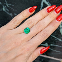 2.81 Ct. Emerald from Colombia Life Style
