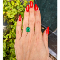 5.12 Ct. Emerald from Colombia Life Style