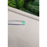 1.78 Ct. Emerald from Russia Life Style