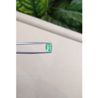 2.71 Ct. Emerald from Russia Life Style
