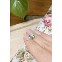 2.22 Ct. Emerald from Russia Life Style