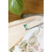 1.27 Ct. Emerald from Russia Life Style