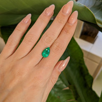 2.74 Ct. Emerald from Colombia Life Style