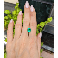 1.97 Ct. Emerald from Colombia Life Style