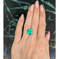 4.25 Ct. Emerald from Colombia Life Style