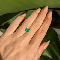 1.05 Ct. Emerald from Afghanistan Life Style